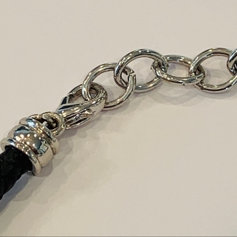 Premier design medallion style pendant leather - Picture 3 of 10